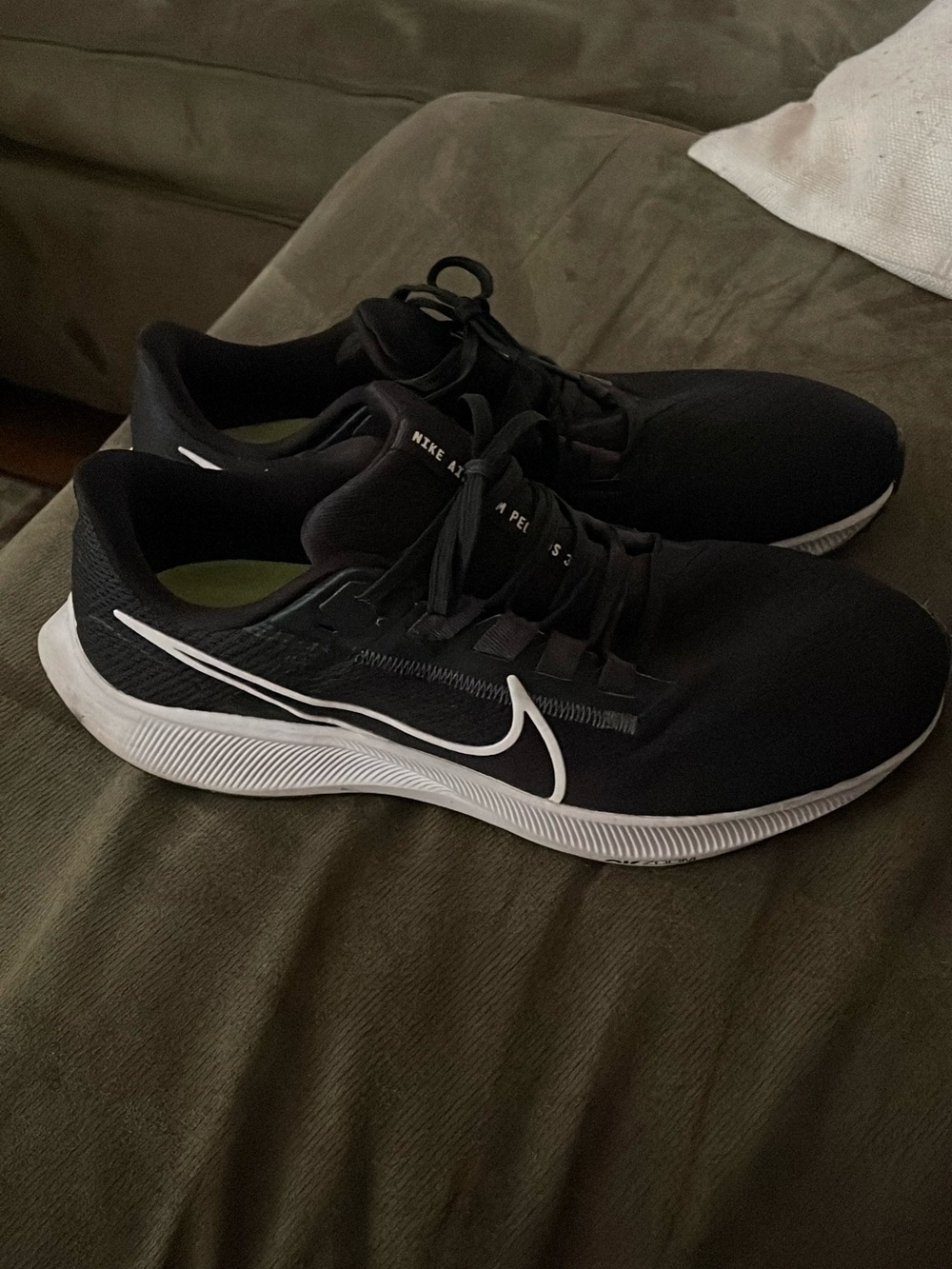 Nike Menβs Black Athletic Shoes with White Swoosh Accent
